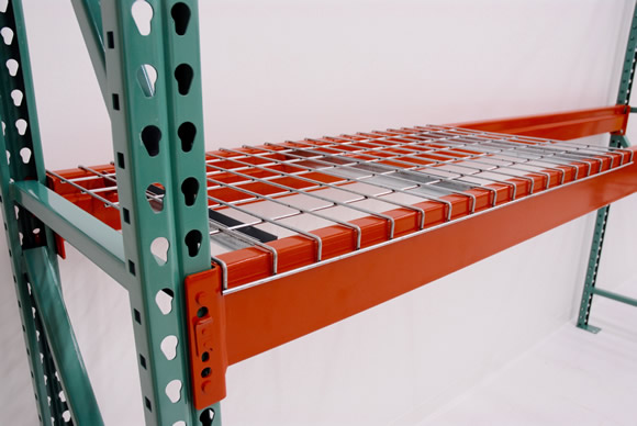 Pallet rack wire decking